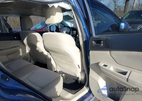 2014 Subaru Xv Crosstrek 2.0I Premium z USA, uszkodzony, nr VIN JF2GPACC2E8262098